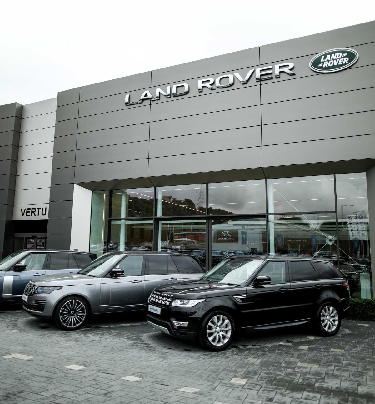 Top 60+ images jaguar and land rover dealership In.thptnganamst.edu.vn