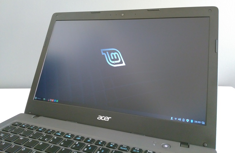 The Acer One Cloudbook 14, a super affordable Linux laptop