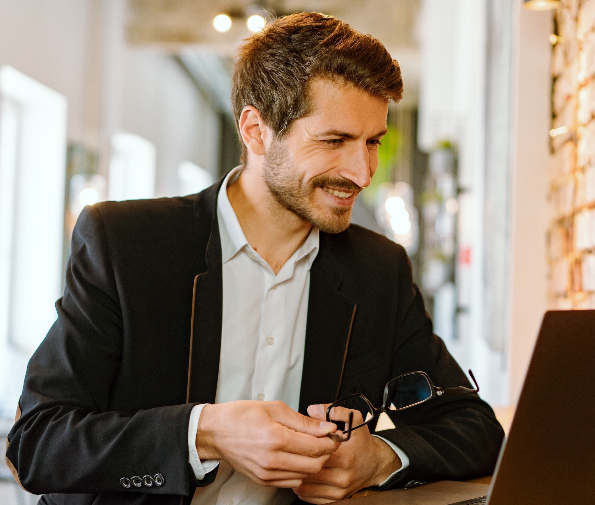 Interview Attire for Men Dressing to Impress as an Executive