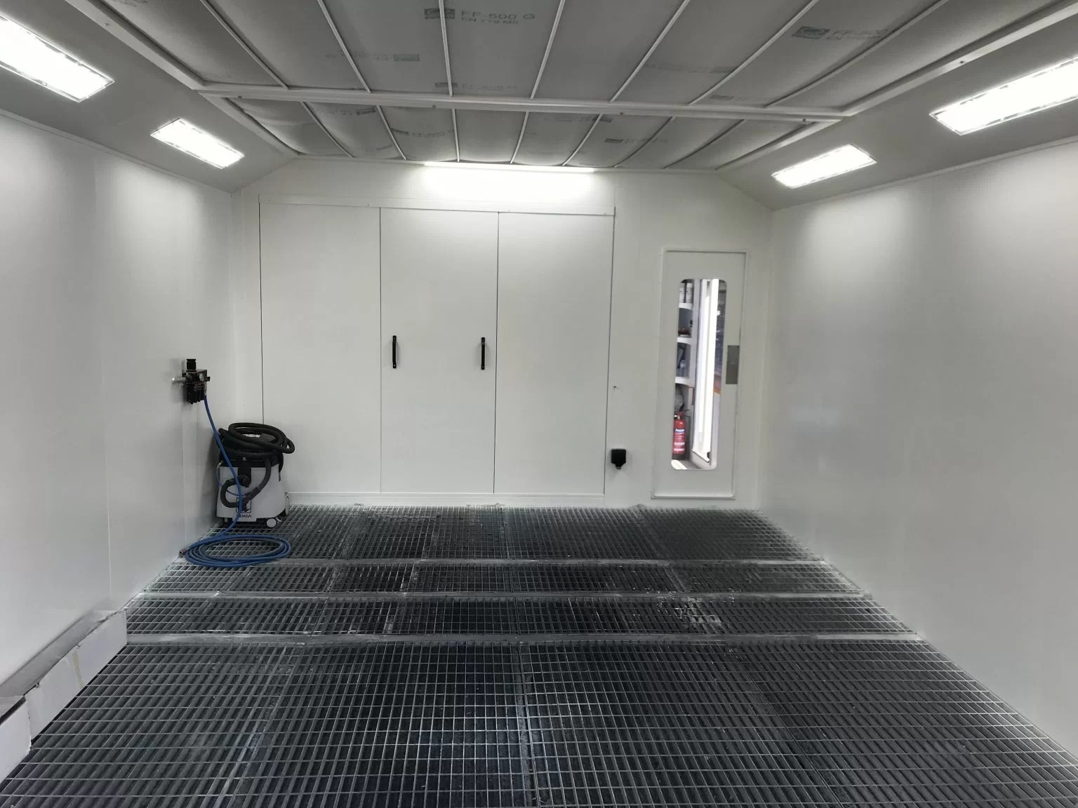 Spray booth peelable coating "spray booth protection" MYLAH Fastfix Pro