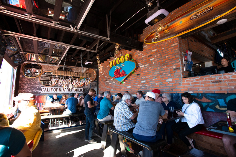 Mutt Lynch’s Reopens After Renovation Food & Beverage