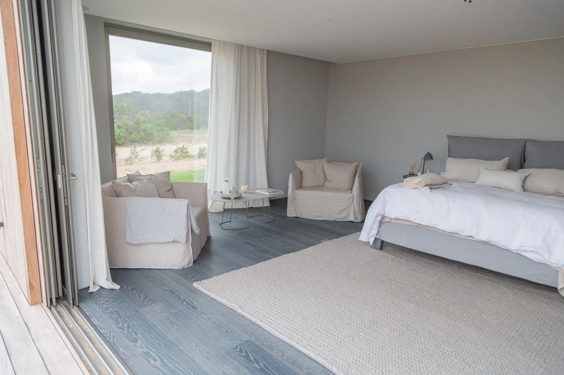 37 Beach House, Uruguay FB Hout