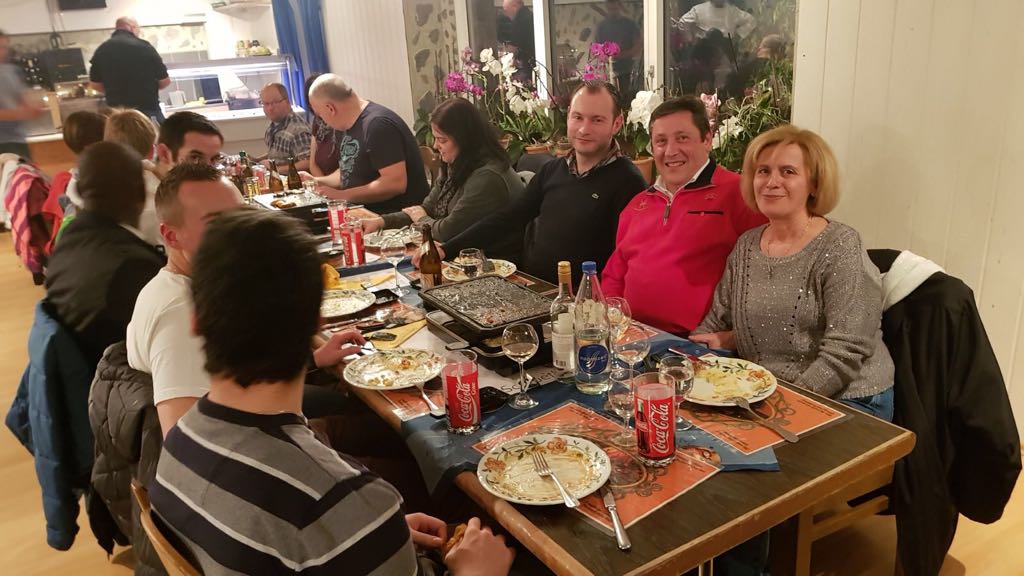 FCKBodenseeKickersFamily in Helg’s FondueStube in Romanshorn zum