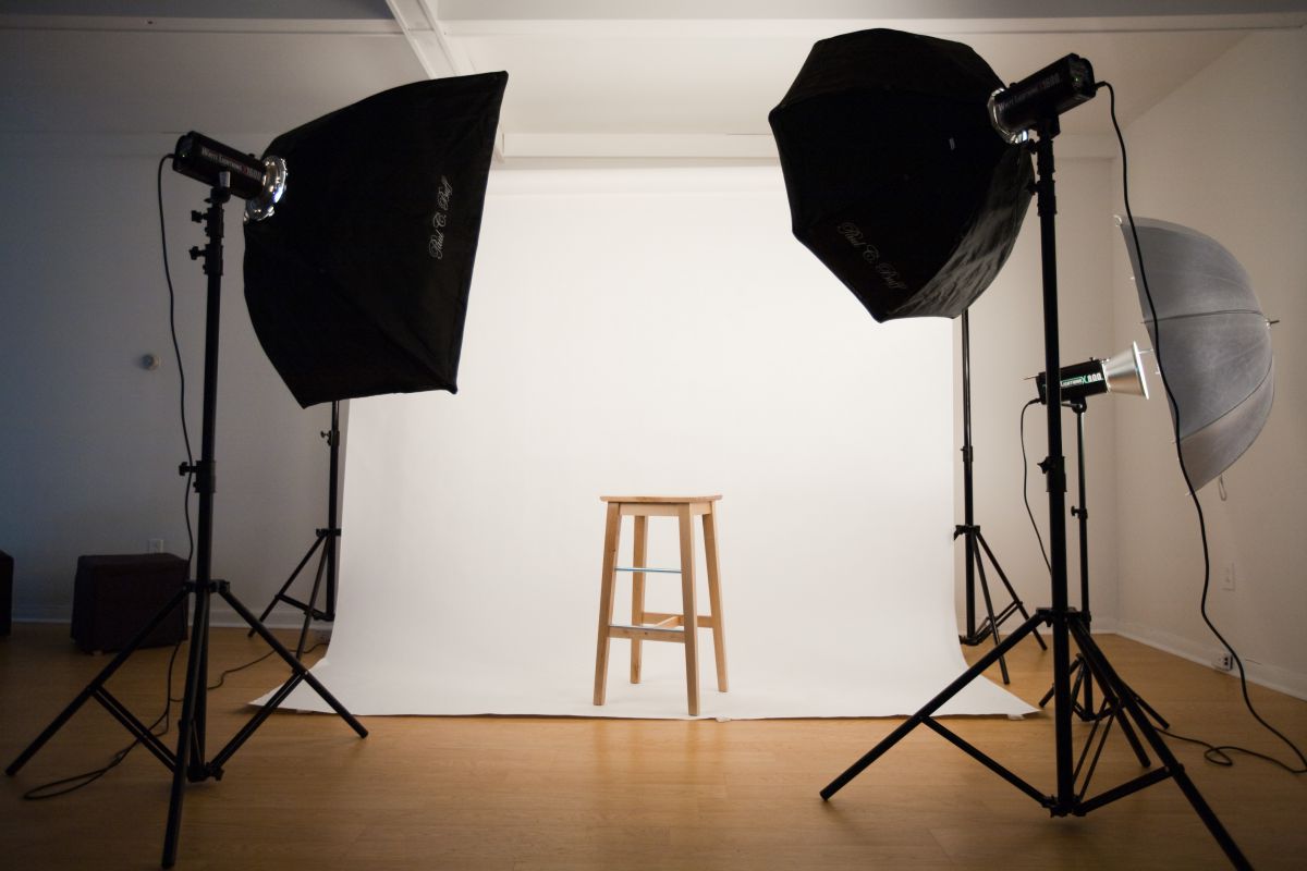 20 Advantages of Shooting in a Studio FD Photo Studio