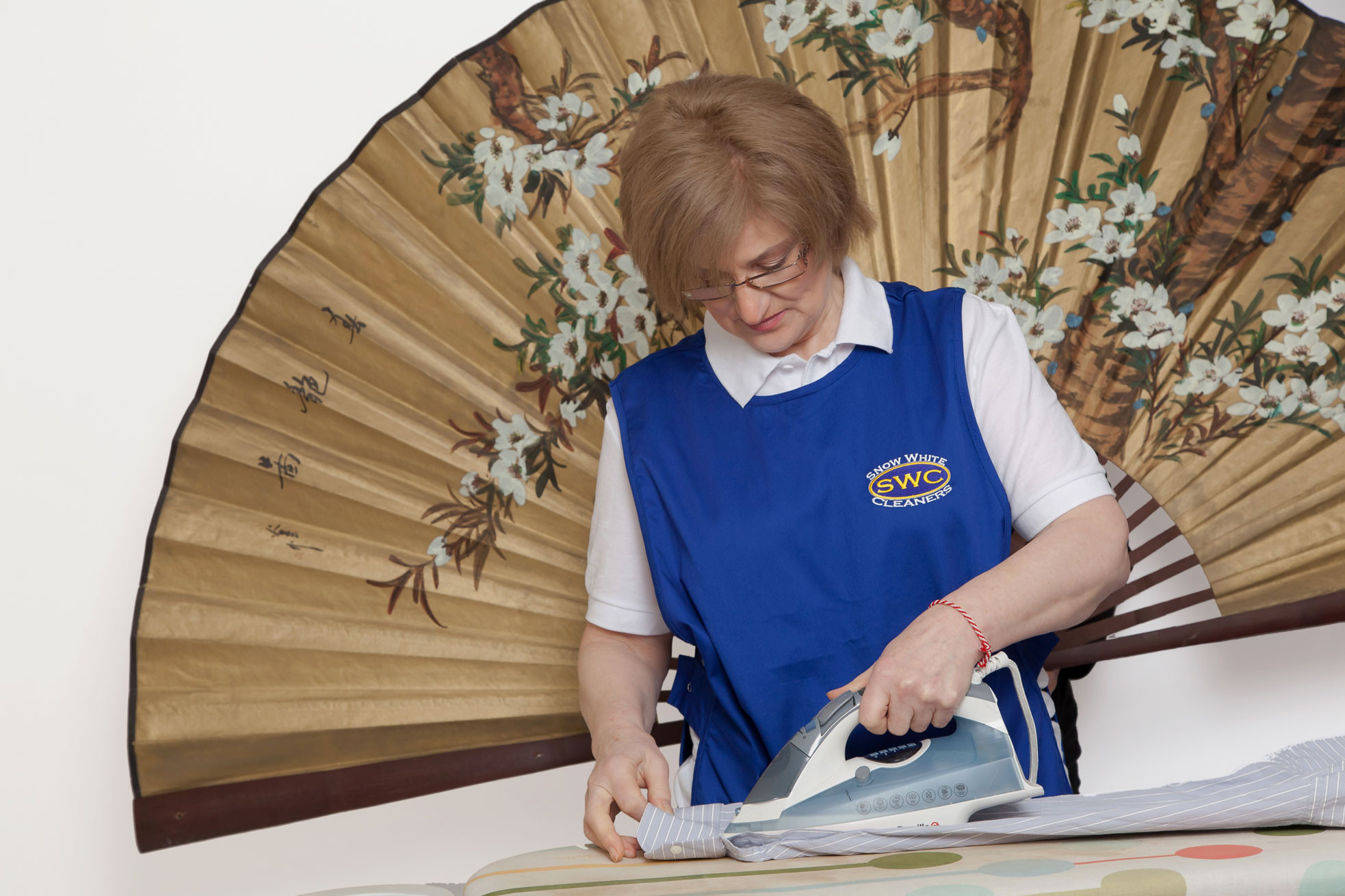 SNOW WHITE CLEANERS Free line 0800 007 5070 Federation of Master Cleaners