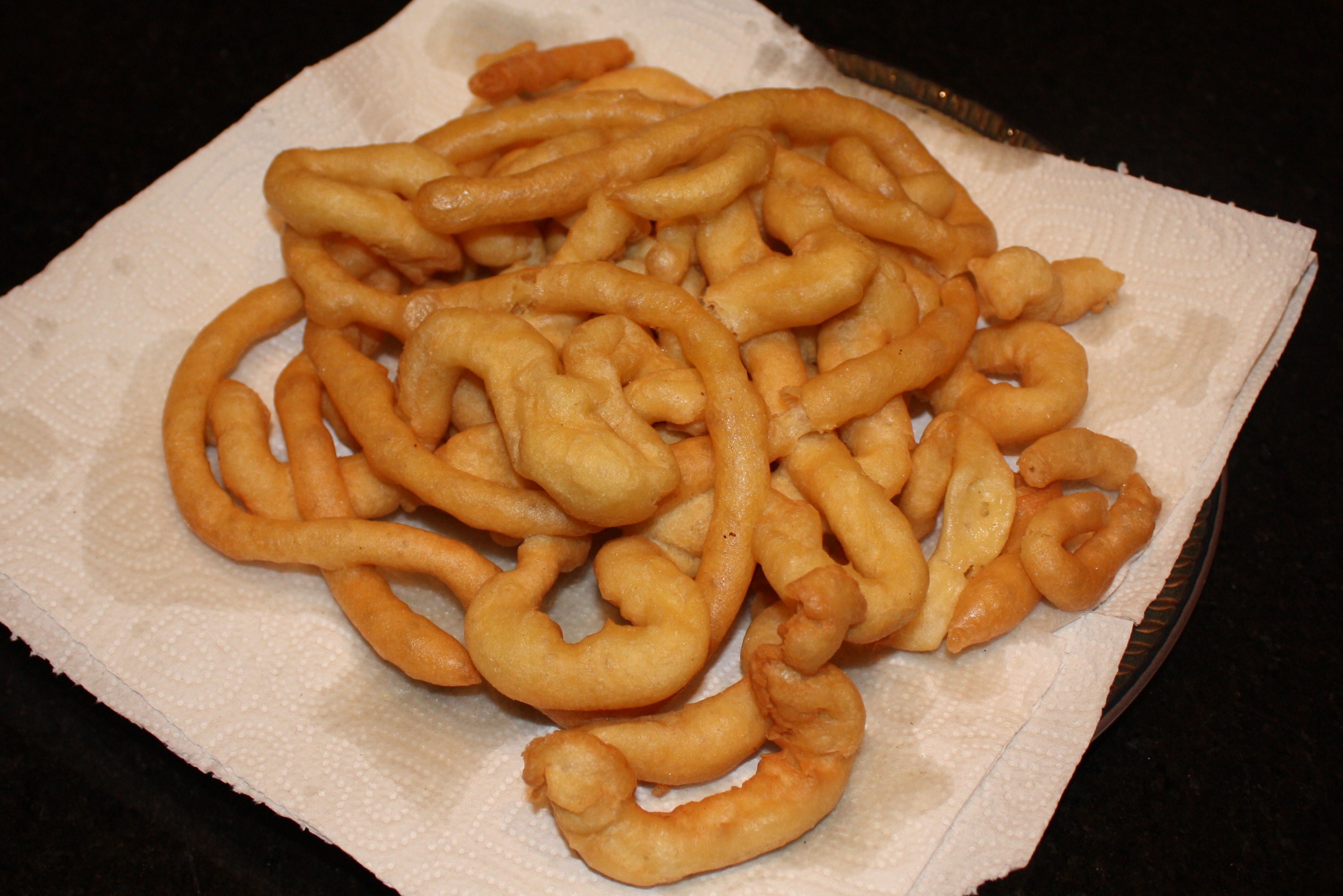 Feed Your Kids » Alton Brown’s Funnel Cake