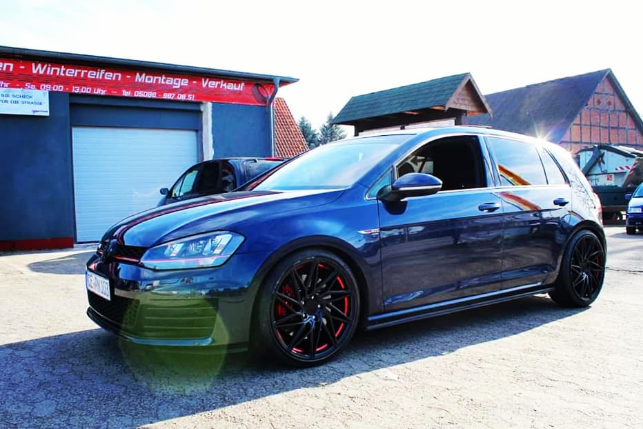 VW Golf 7 KESKIN KT20 SchwarzRot 19 Zoll • felgengalerie.de