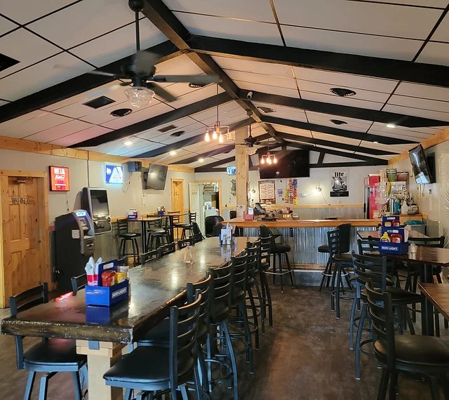 Hilltop Bar & Grill Dawnson MN A Dueling Piano Extravaganza with