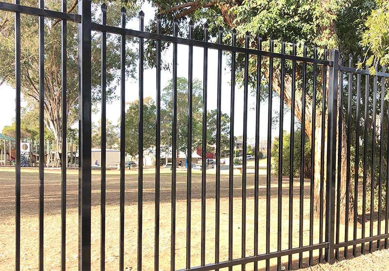 Difference Between Temporary & Permanent Fence Fence Depot