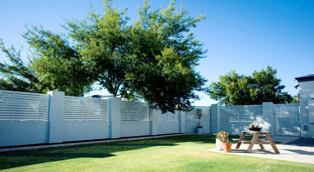 Fencing Contractors Fremantle & Southern Suburbs Fencemakers