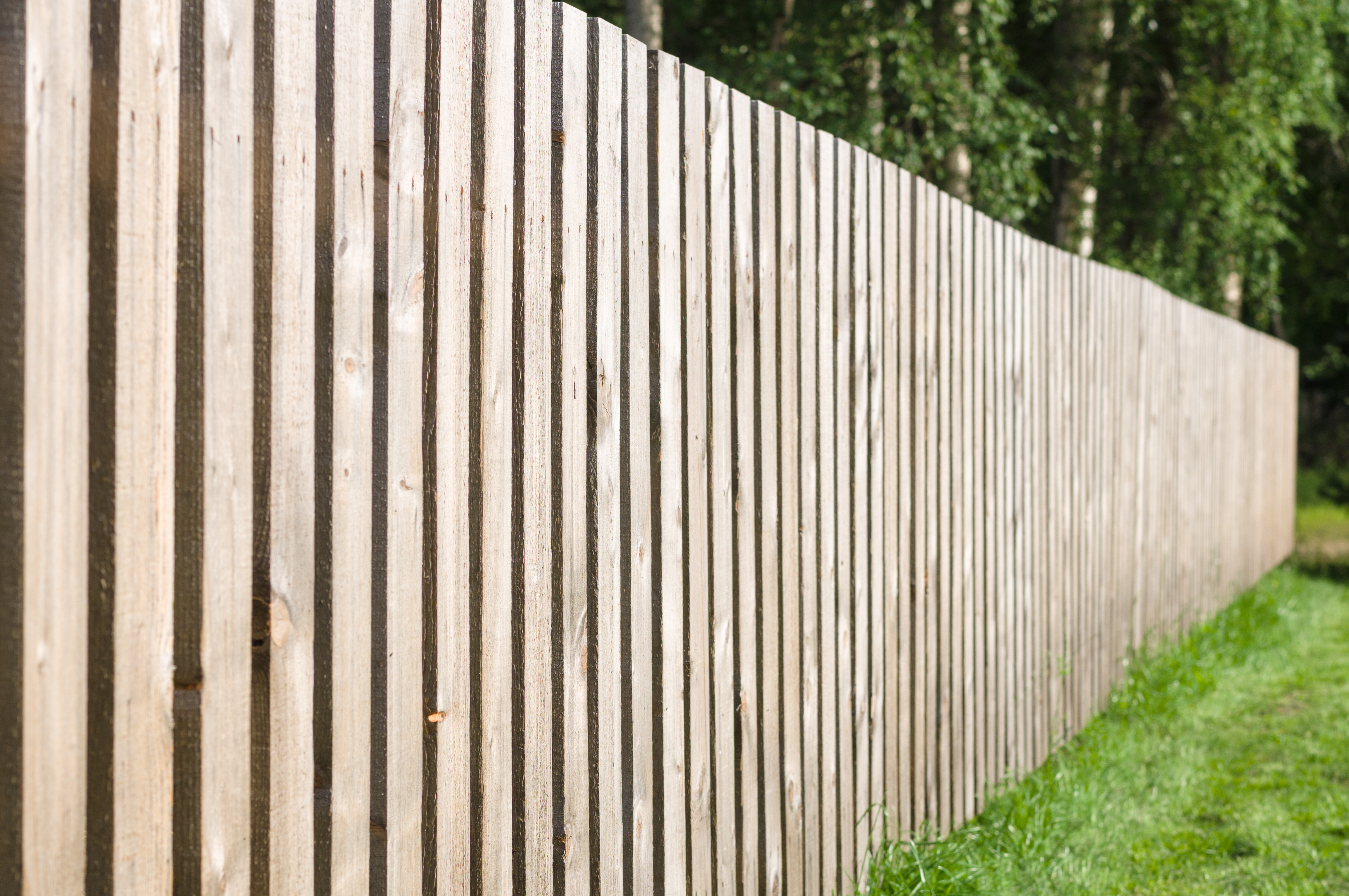 3 Simple Ways How Installing Wood Fence Can Increase Your Home’s Value