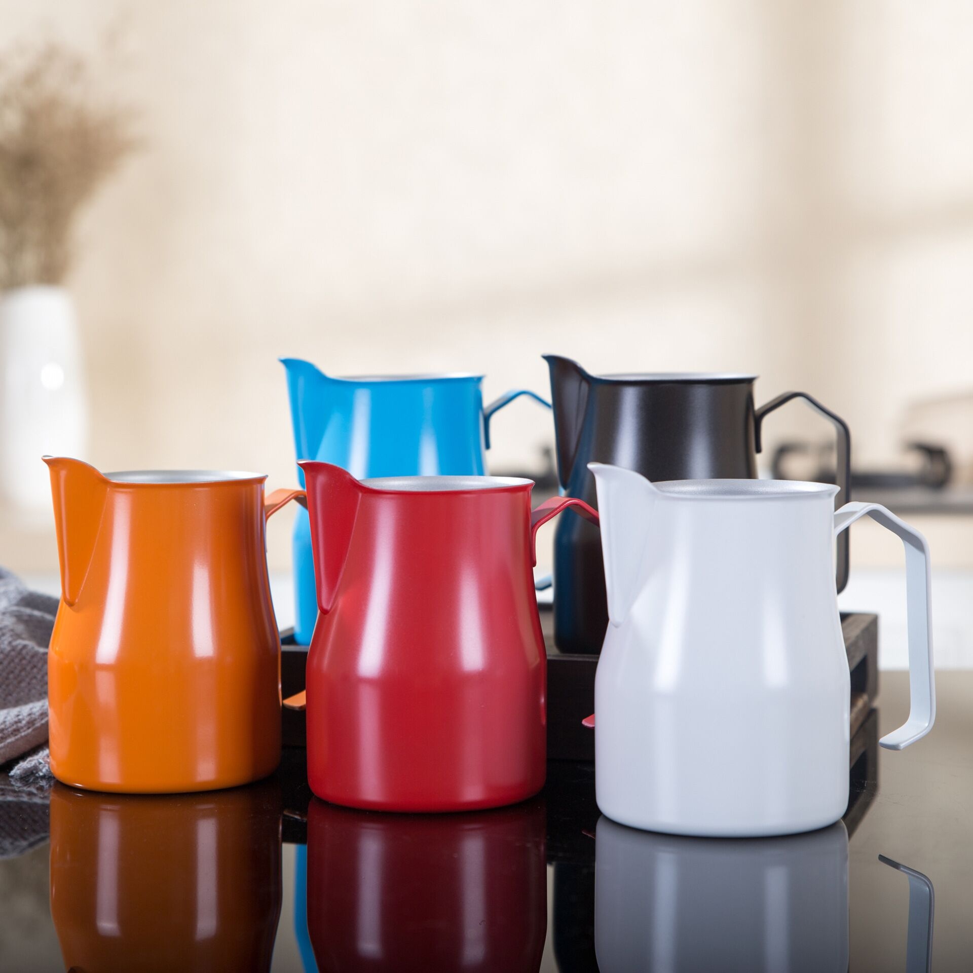 Italian color espresso milk jug