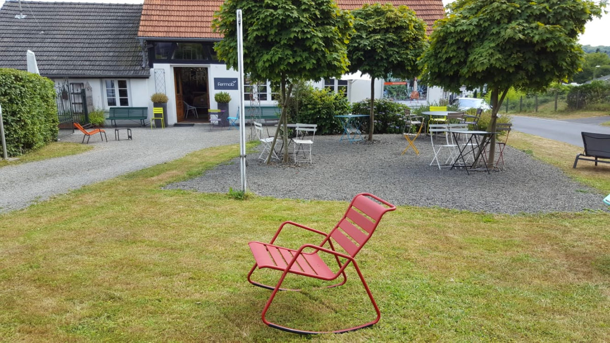 Monceau der Schaukelstuhl ! Fermob Flagshipstore Köln