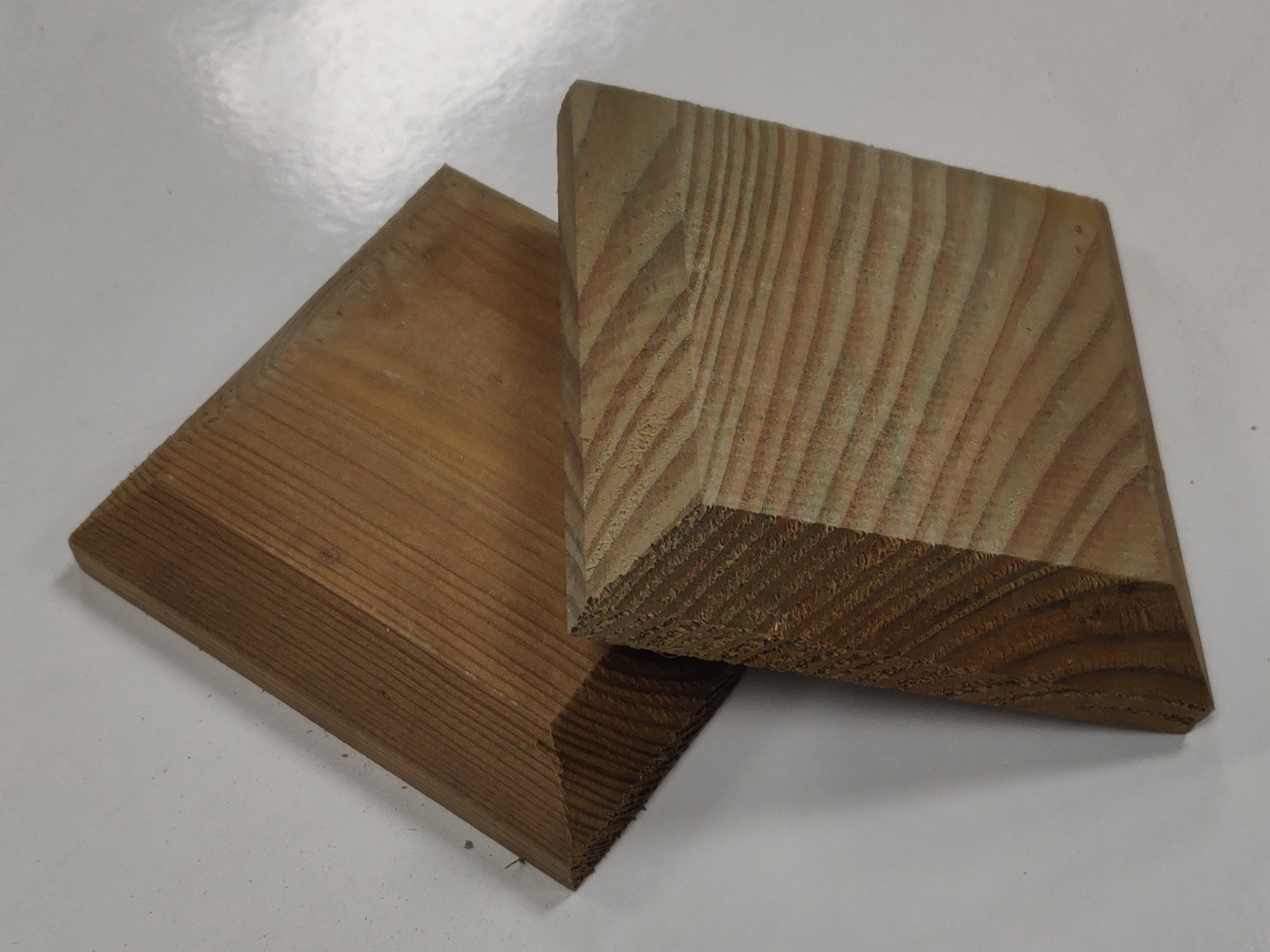 Post caps Fernlow Fencing