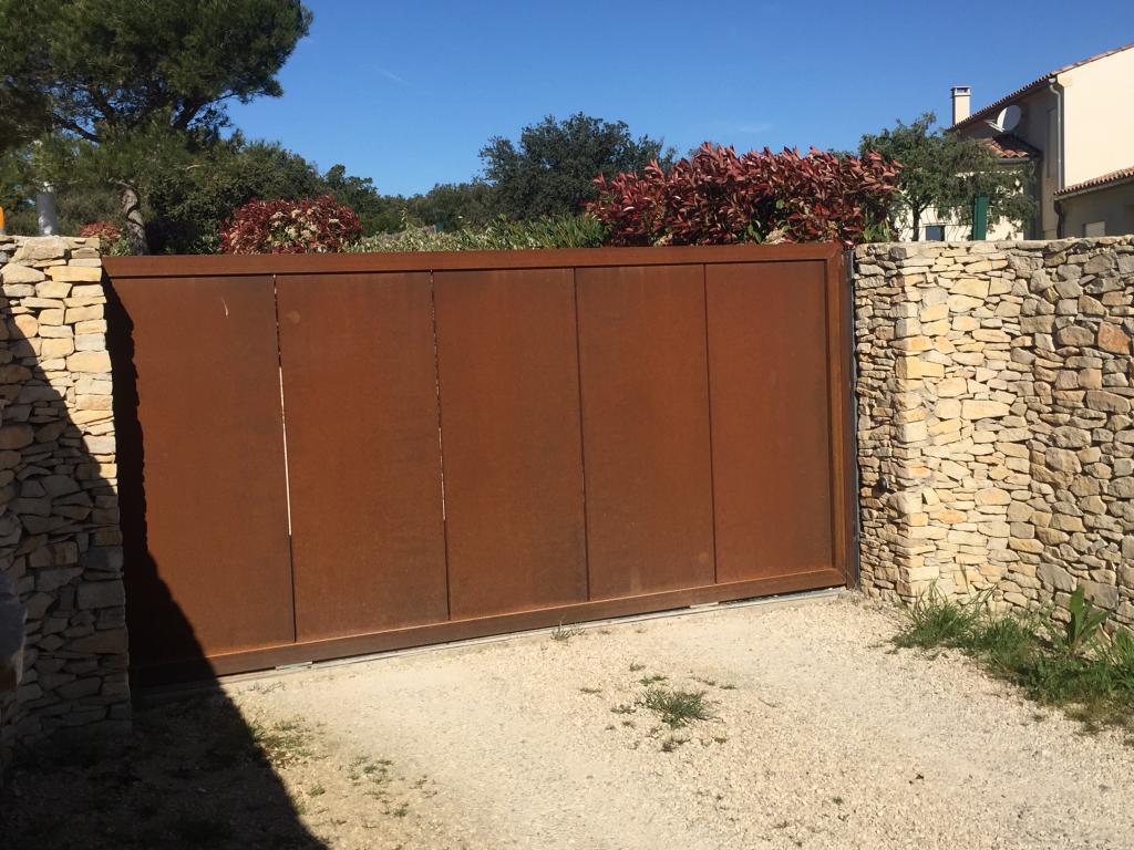 Quel portail choisir pour l'entrée de ma maison ? Les conseils d'Art