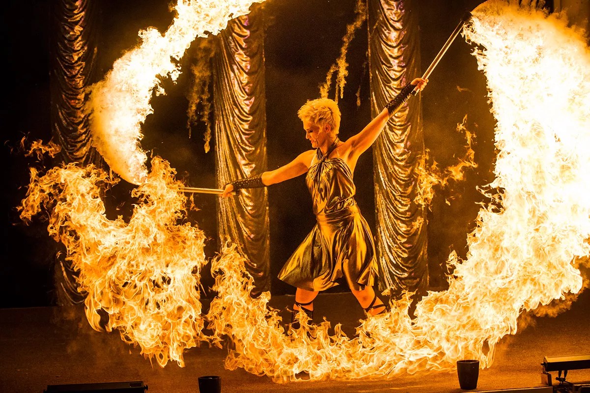 Fireshow FURIOUS FLAMES our bestseller for your event