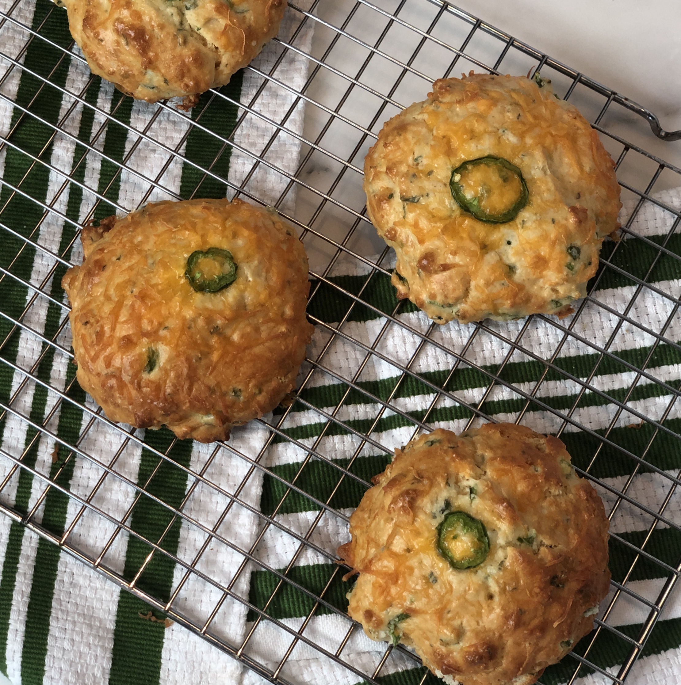 Jalapeño Cheddar 20/20 Biscuits FFactor
