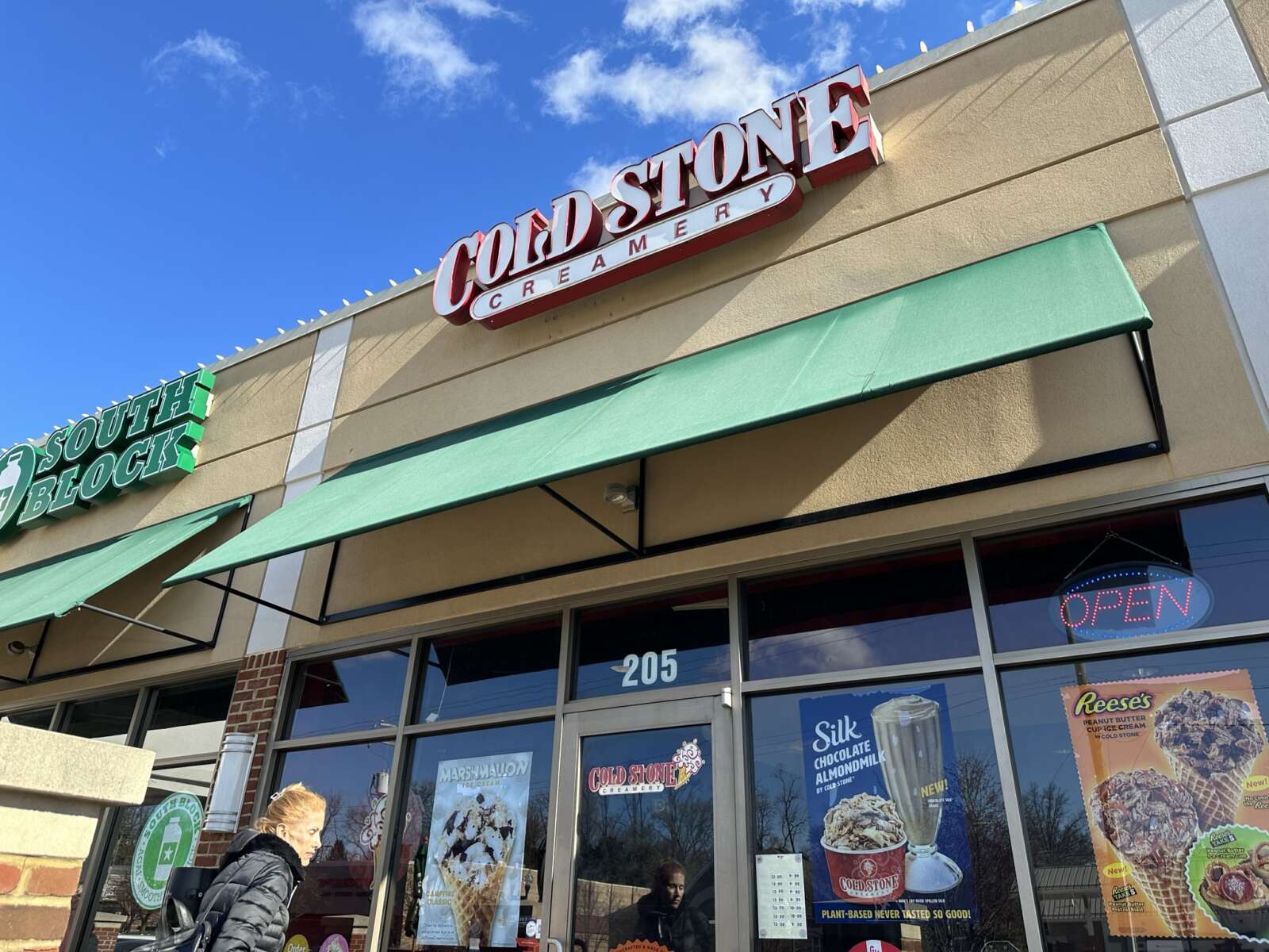 SCOOP Vienna Cold Stone Creamery getting replaced by a Mediterranean