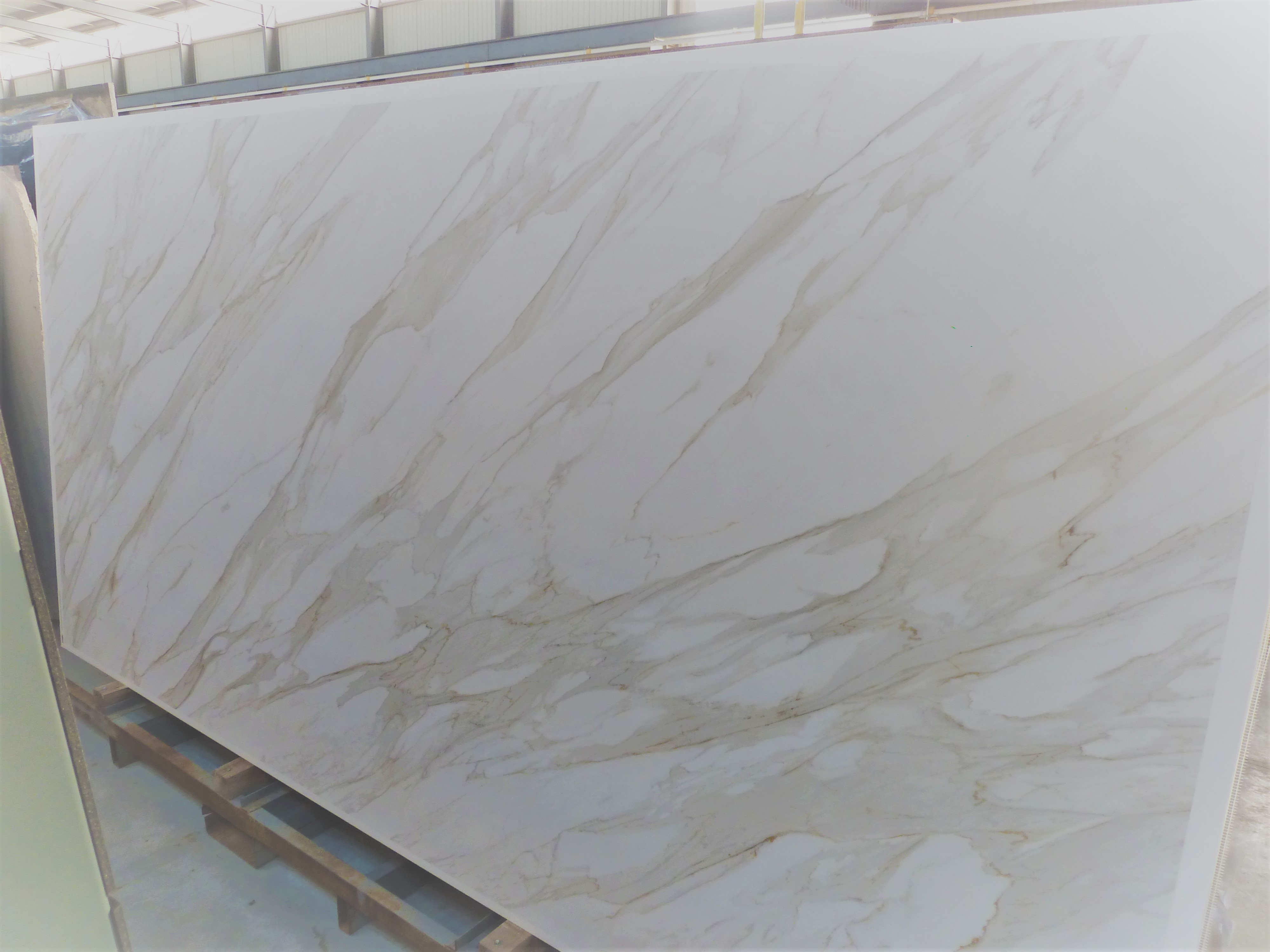 NEOLITH CALACATTA GOLD SILK Deux Sèvres,Vendée,Vienne,MaineetLoire