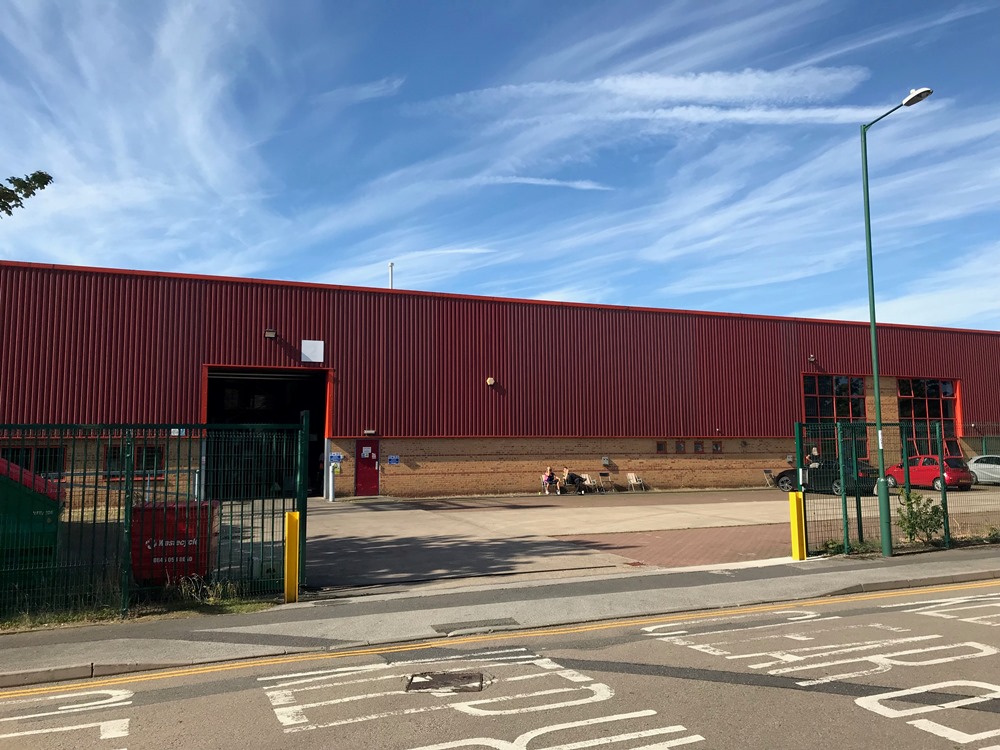 SELF CONTAINED WAREHOUSE WITH OWN YARD AVAILABLE NOW AT GLAISDALE DRIVE