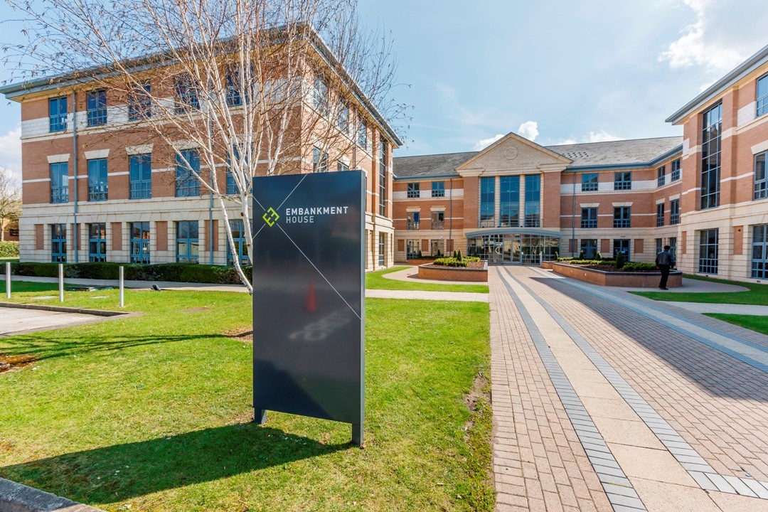 KNIGHTS PLC TAKE NEW OFFICES IN NOTTINGHAM FHP
