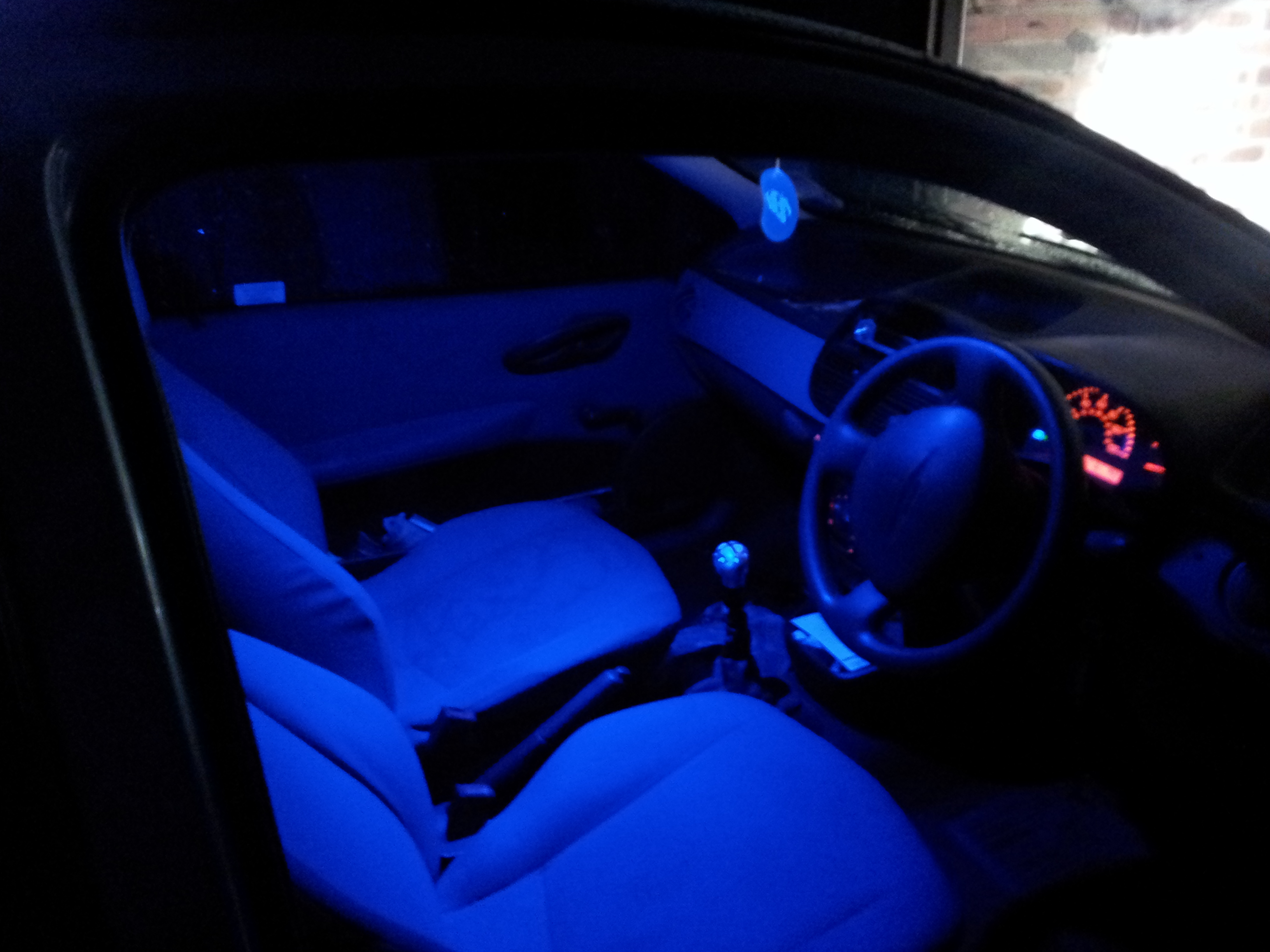 blue interior light The FIAT Forum