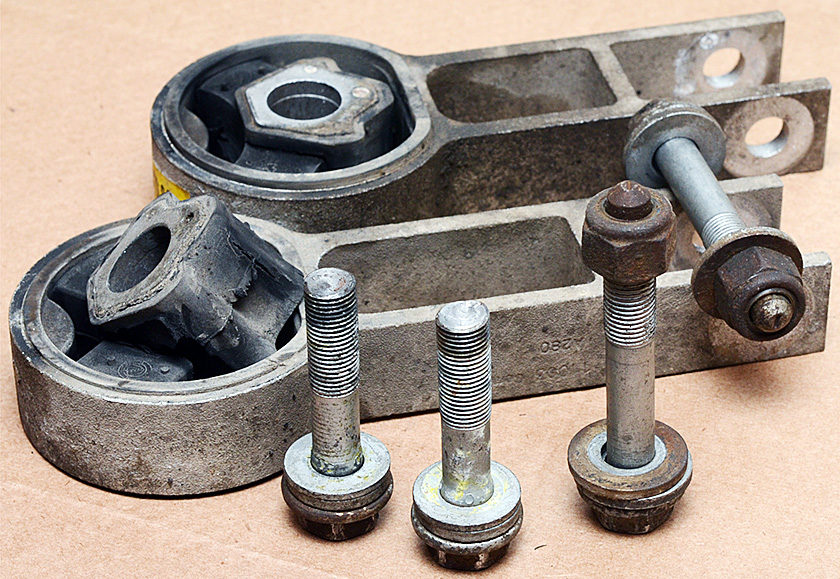 Rear engine Mounts The FIAT Forum