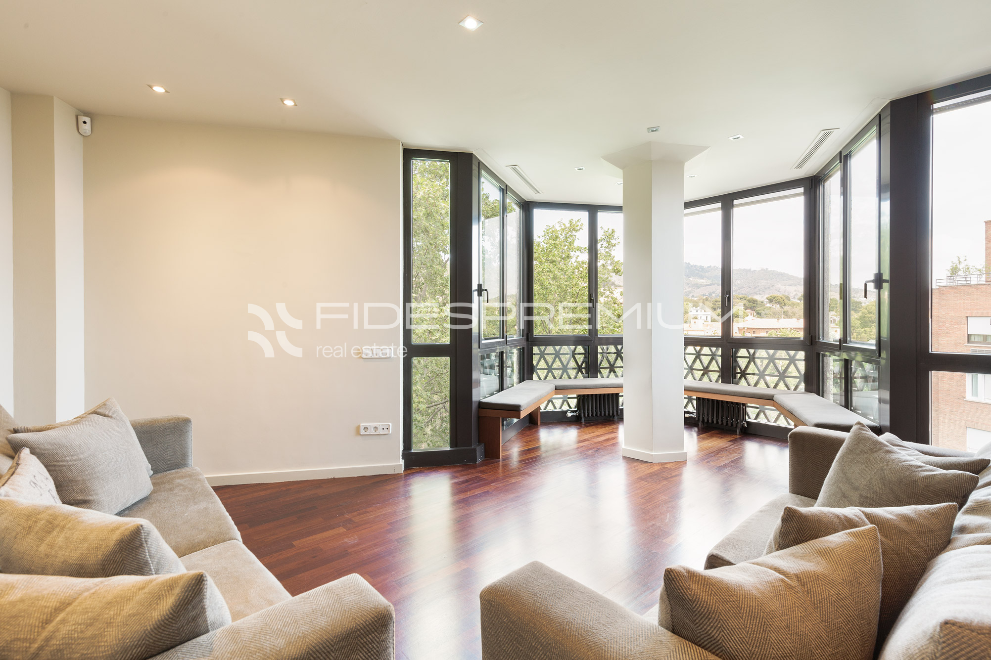 Monasterio de Pedralbes... FIDESPREMIUM Real Estate