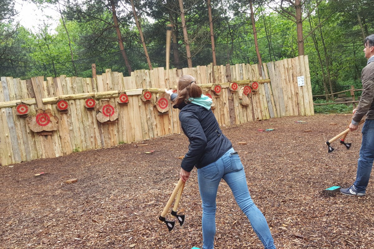 Axe Throwing UK Leicestershire Derbyshire Nottinghamshire Field