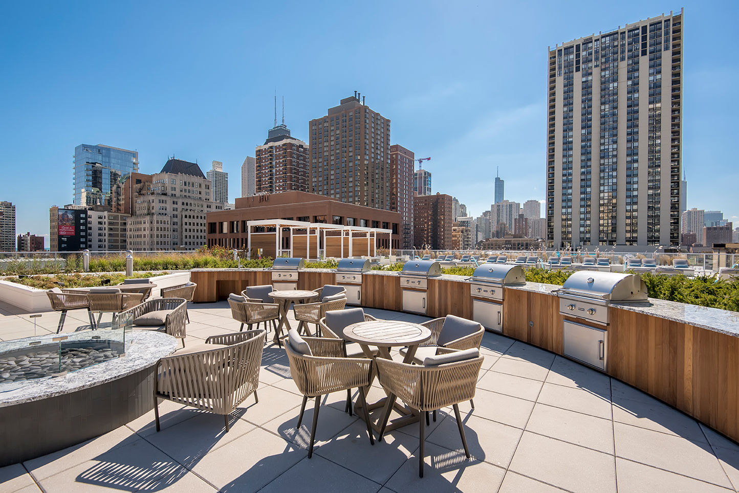 The Sinclair Chicago Luxury Apartments Fifield Companies