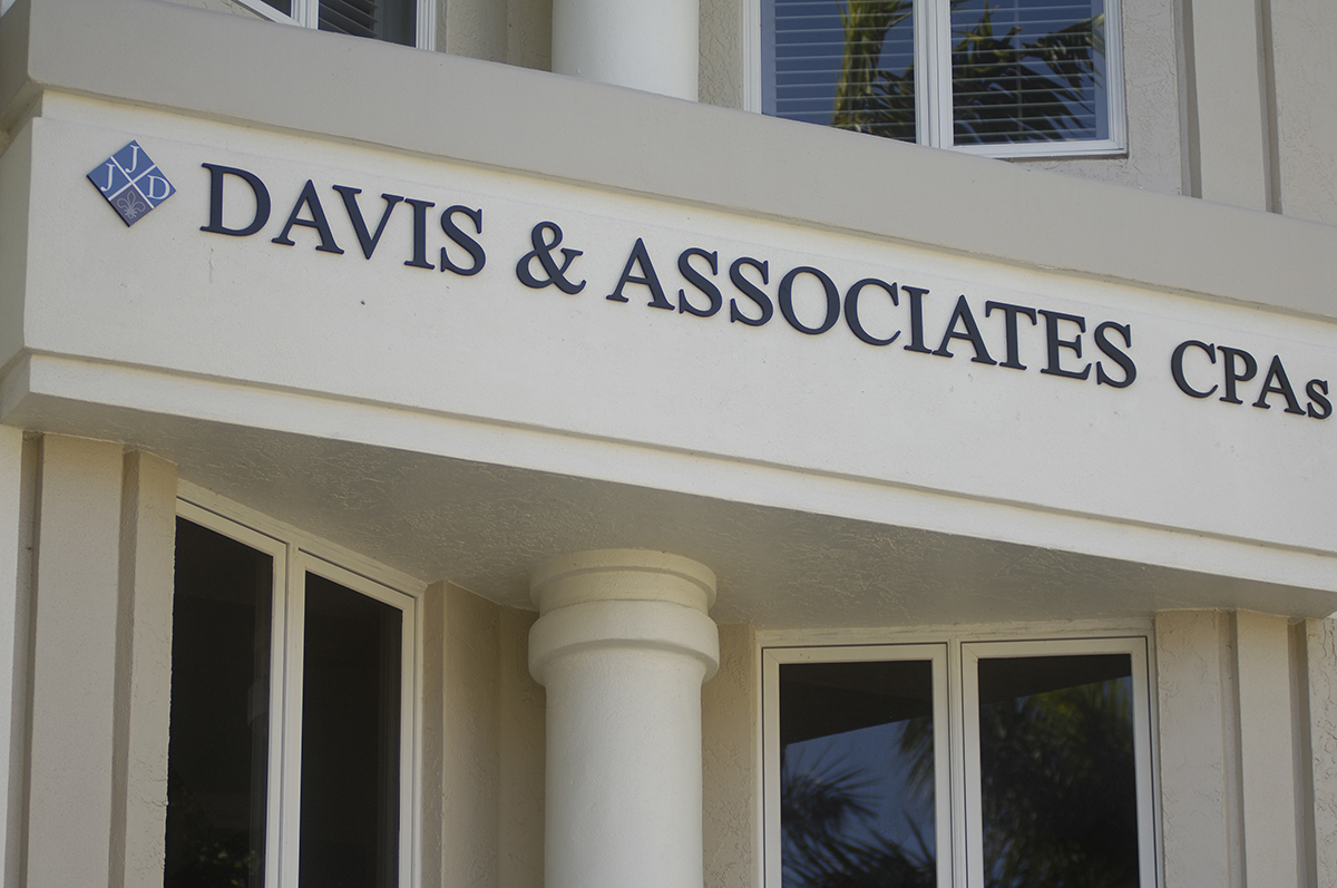 Davis & Associates, Certified Public Accountants 5th Avenue South