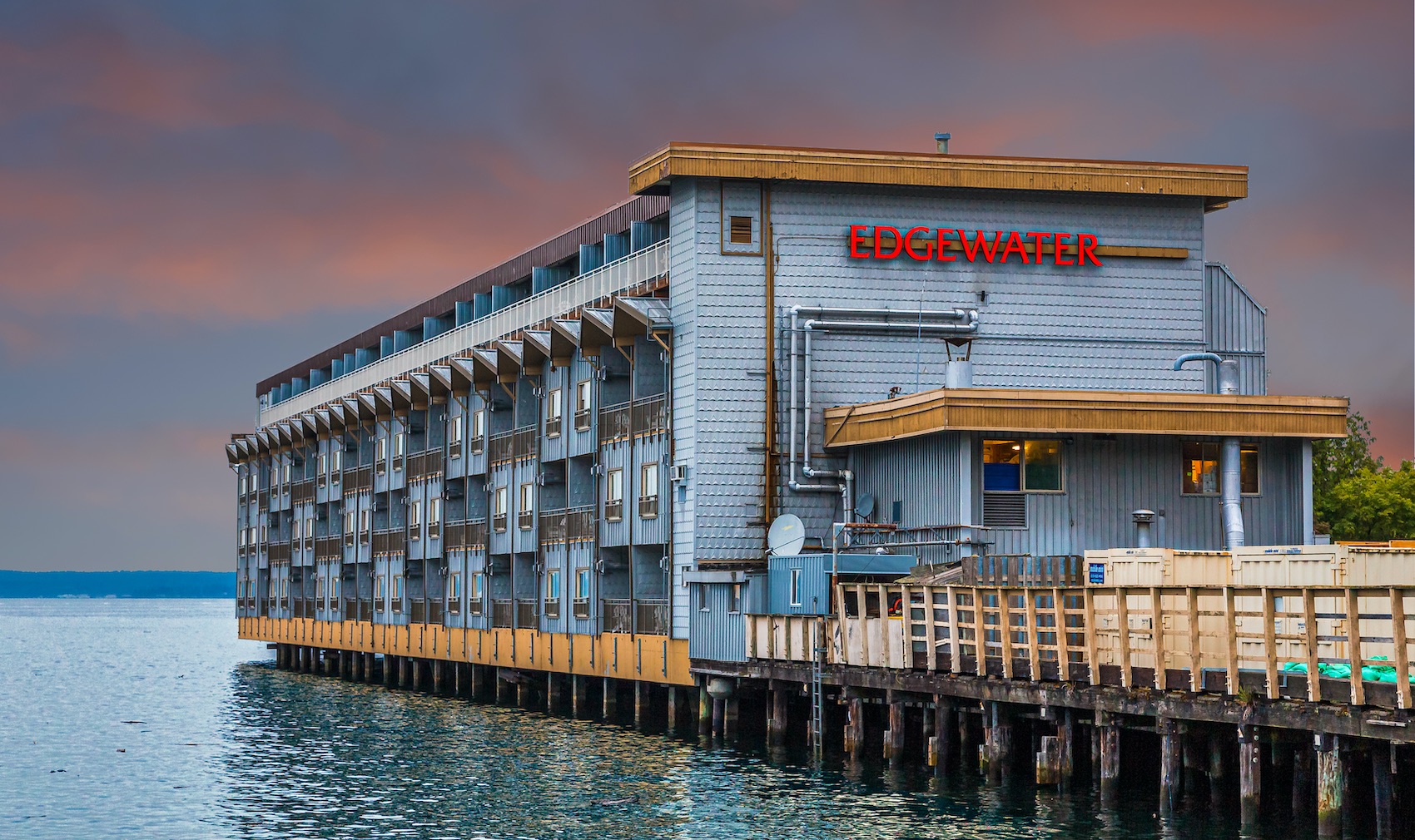 Experience Luxury at Edgewater Hotel in PutinBay A Hidden Gem