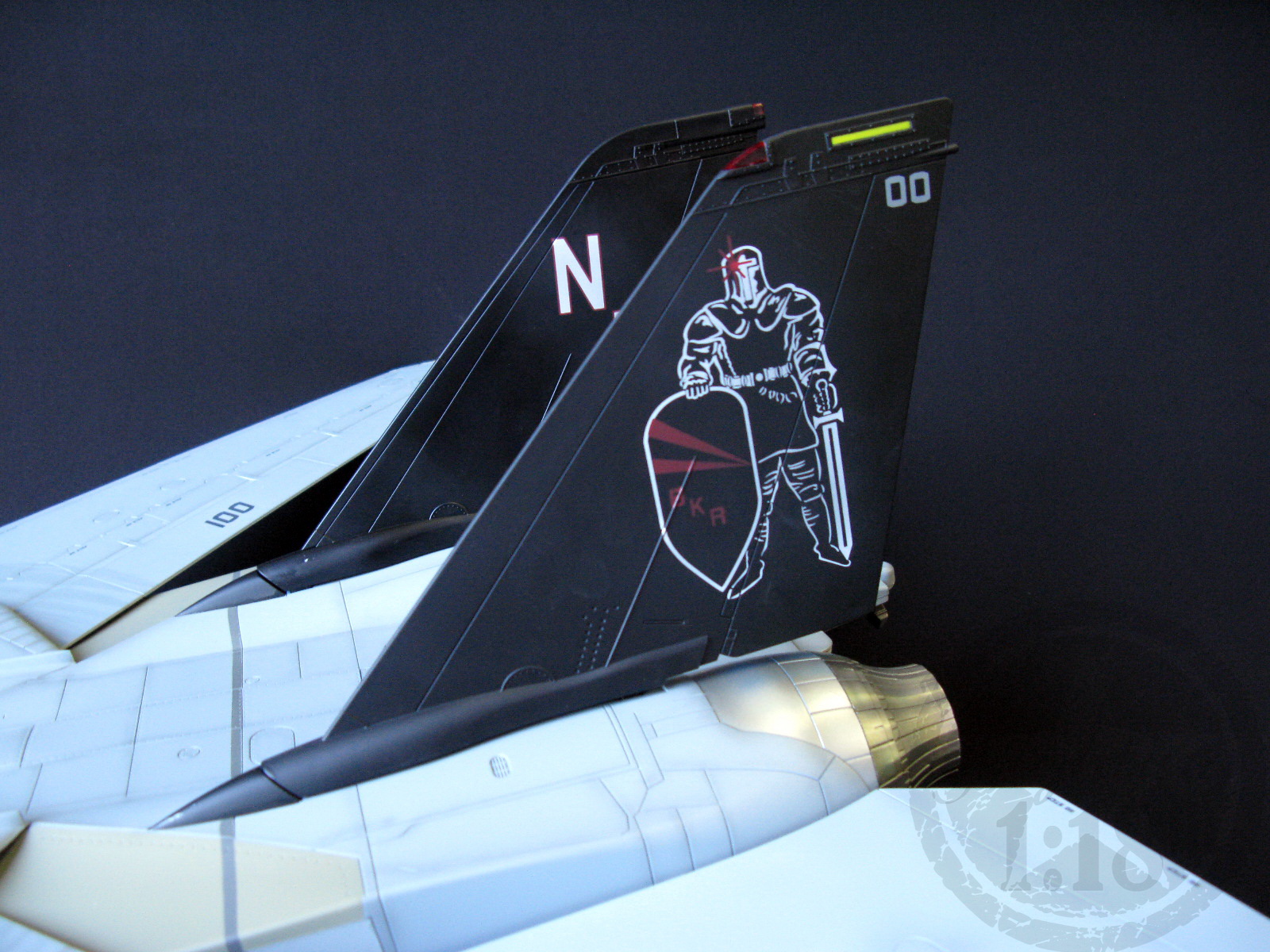 New JSI 1/18th F14 VF154 “Black Knights” Photo’s and Info! The