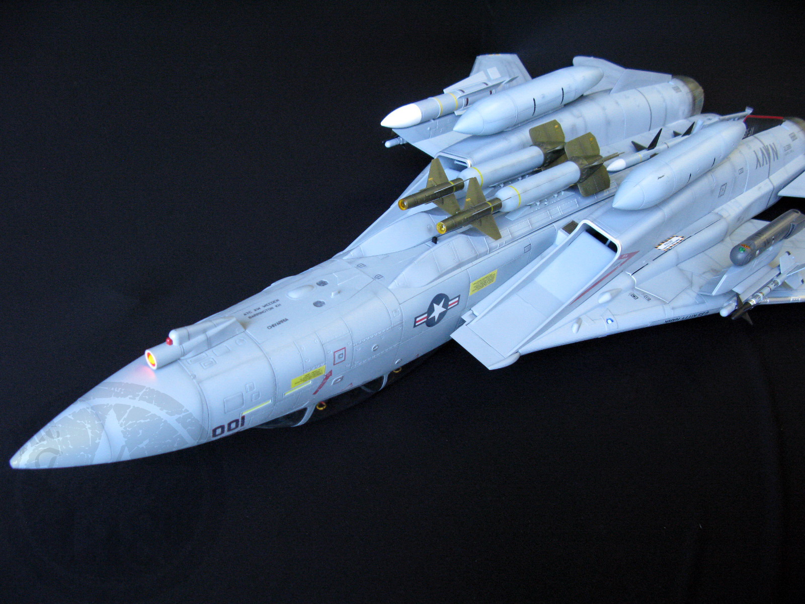 New JSI 1/18th F14 VF154 “Black Knights” Photo’s and Info! The