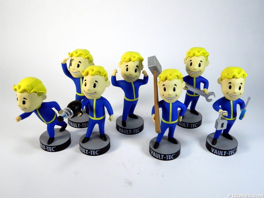 REVIEW PHOTO REVIEW Gaming Heads Fallout 3 Vault Boy Bobblehead