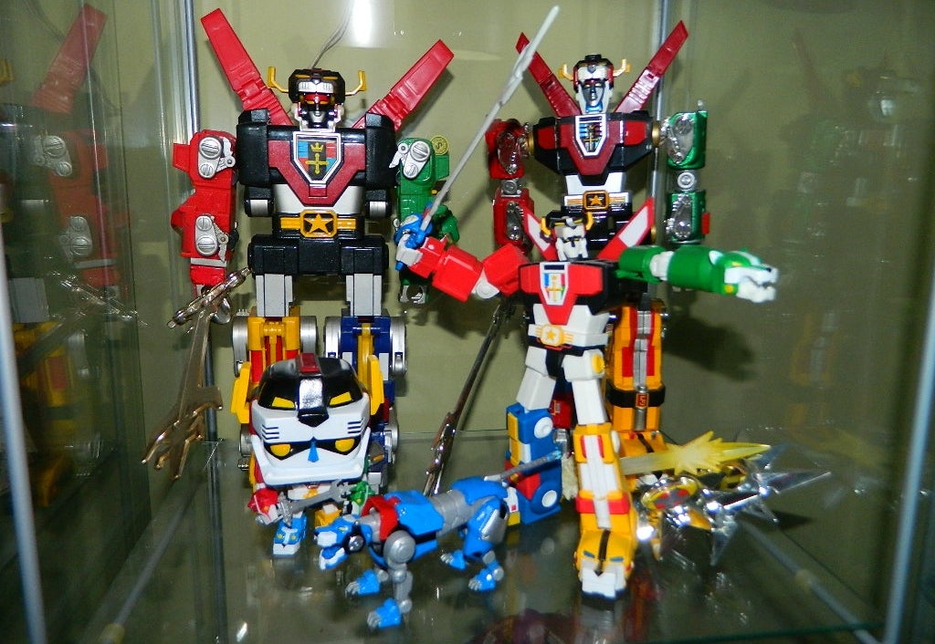 REVIEW Playmates Toys' Voltron Metal Defender Collection