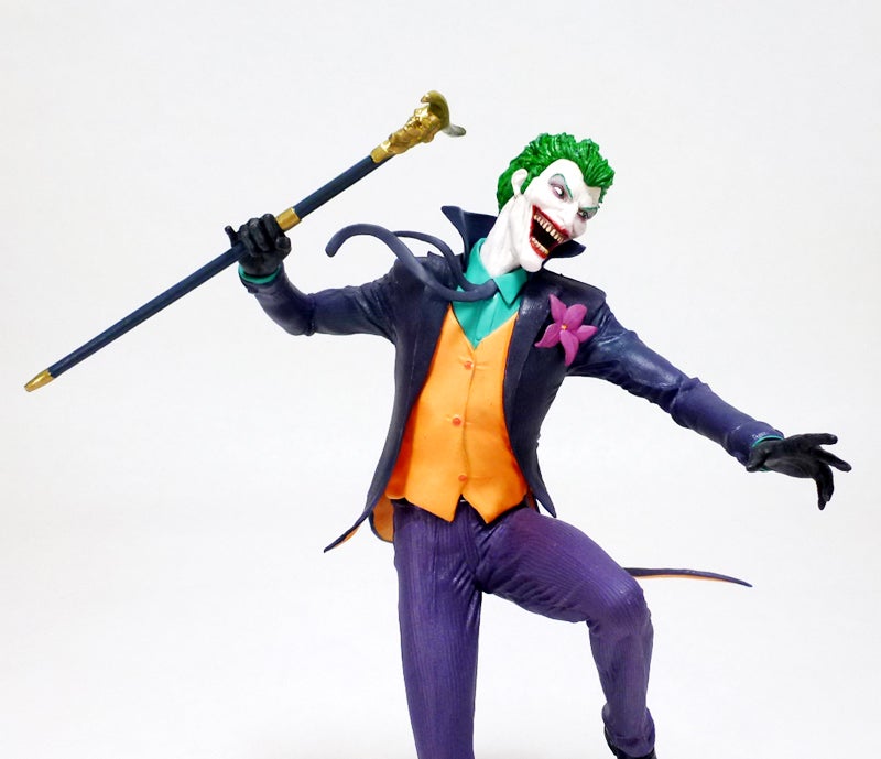 ADVANCE LOOK DC Collectibles DC Core The Joker Statue