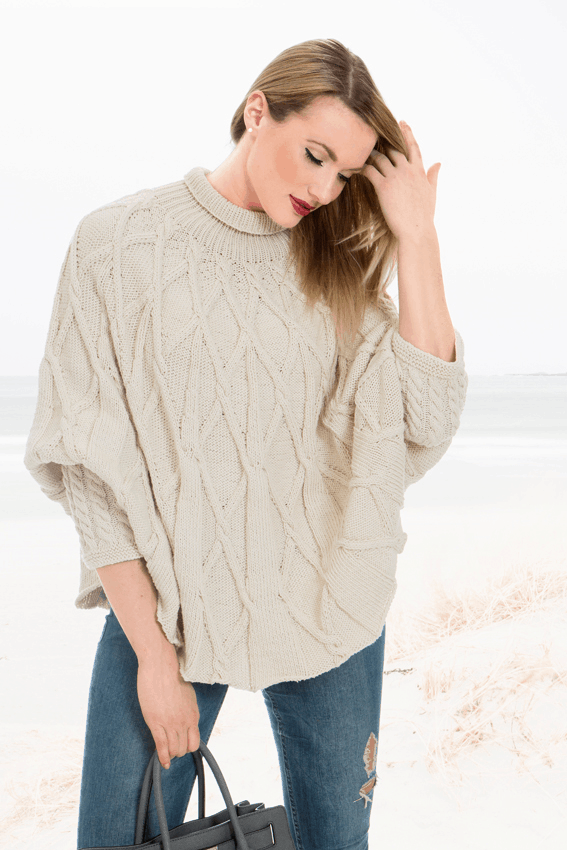 Poncho til Damer, som strikke kits med garn og strikkeopskrift.