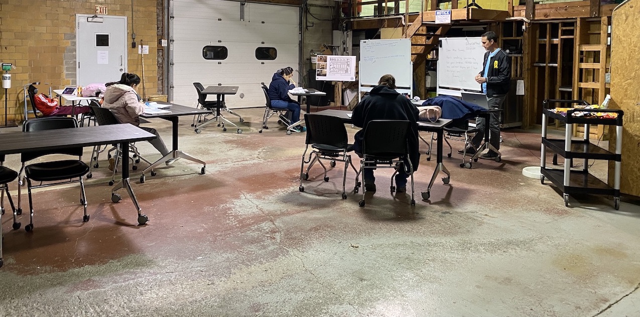 GivingTuesday "Un Día de Dar" Donación a La Luz Centro Cultural La