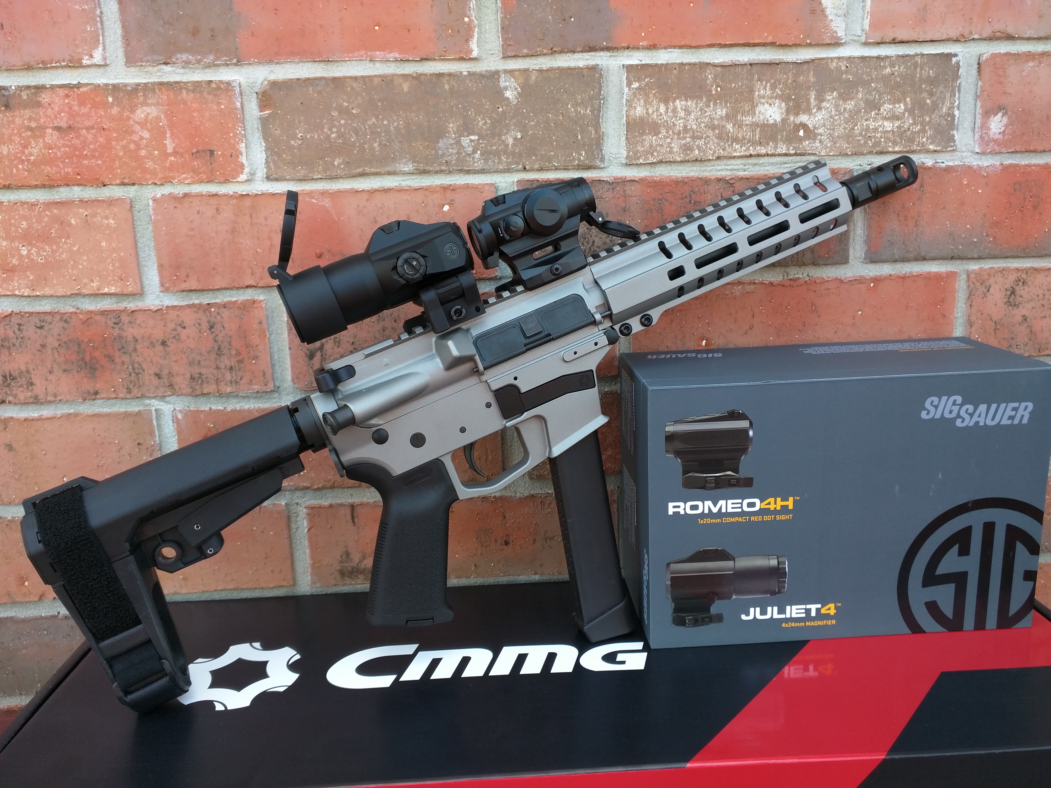 CMMG CMMG BANSHEE AR15 9mm Titanium 8" With SIG SAUER Romeo 4H Red Dot