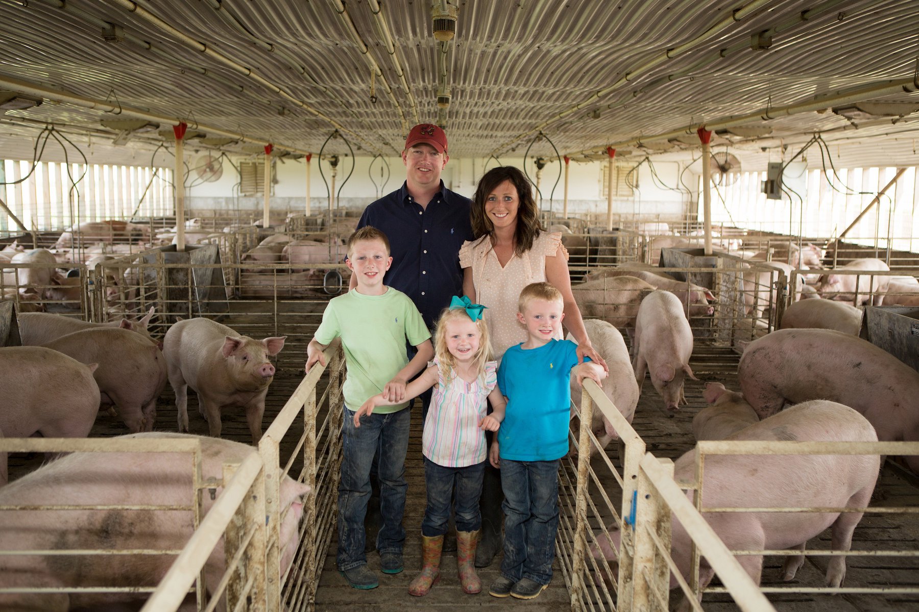 Pass the Pork Pig Farmers Feeding Iowans Iowa Food Bank Association