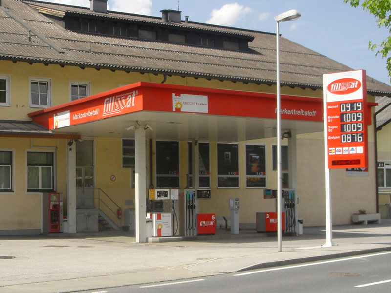 Tanken mit Bedienung I FILLUP Tankstellen GmbH Bischofshofen / St