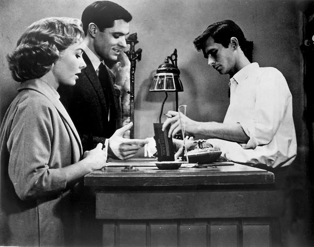 UNDERCOVER HEAT Filmdienst