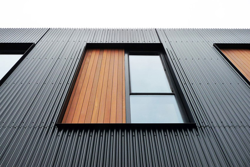 Realizzazione rivestimenti di facciate in lamiere profilate