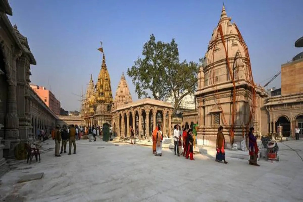 Varanasi’s Kashi Vishwanath temple implements new rate chart for