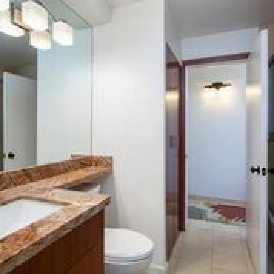 Vacation Condo rentals in Honolulu, 2 Bedrooms by owner 99880