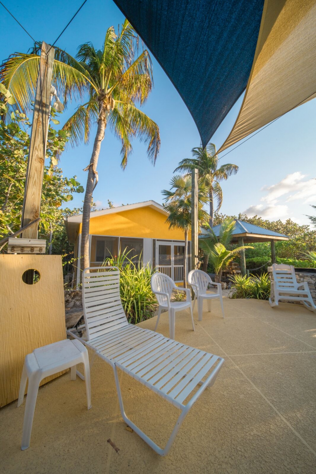 Vacation House rentals in Cayman Brac, 4 Bedrooms by owner 100245