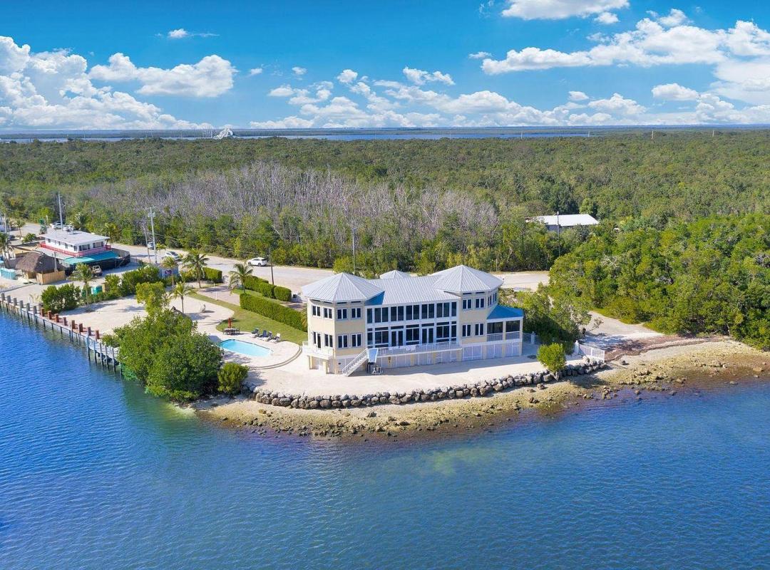 Vacation Resort rentals in Key Largo, 6 Bedrooms by owner 101975