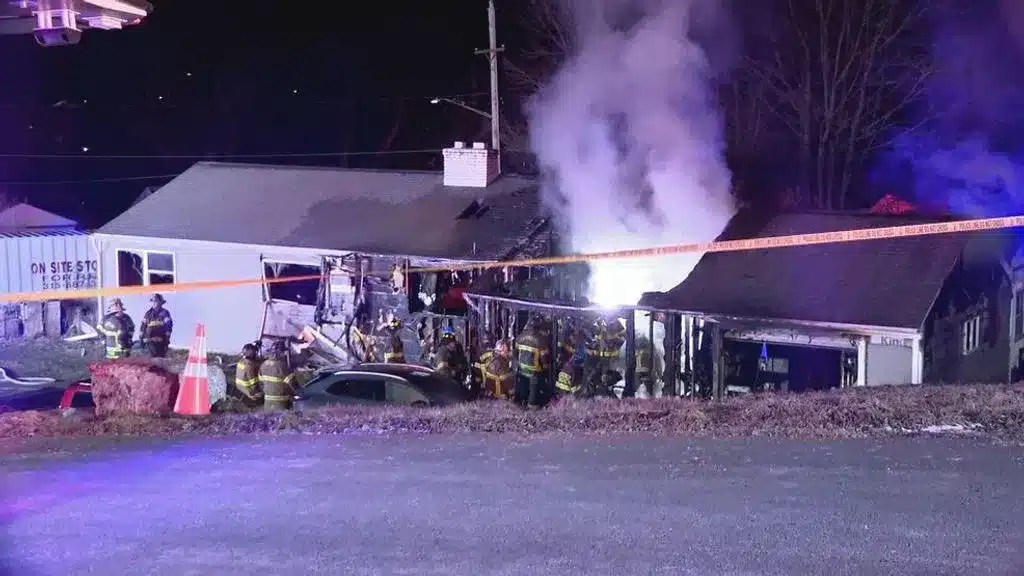 One dead, another seriously injured after fire in Camillus
