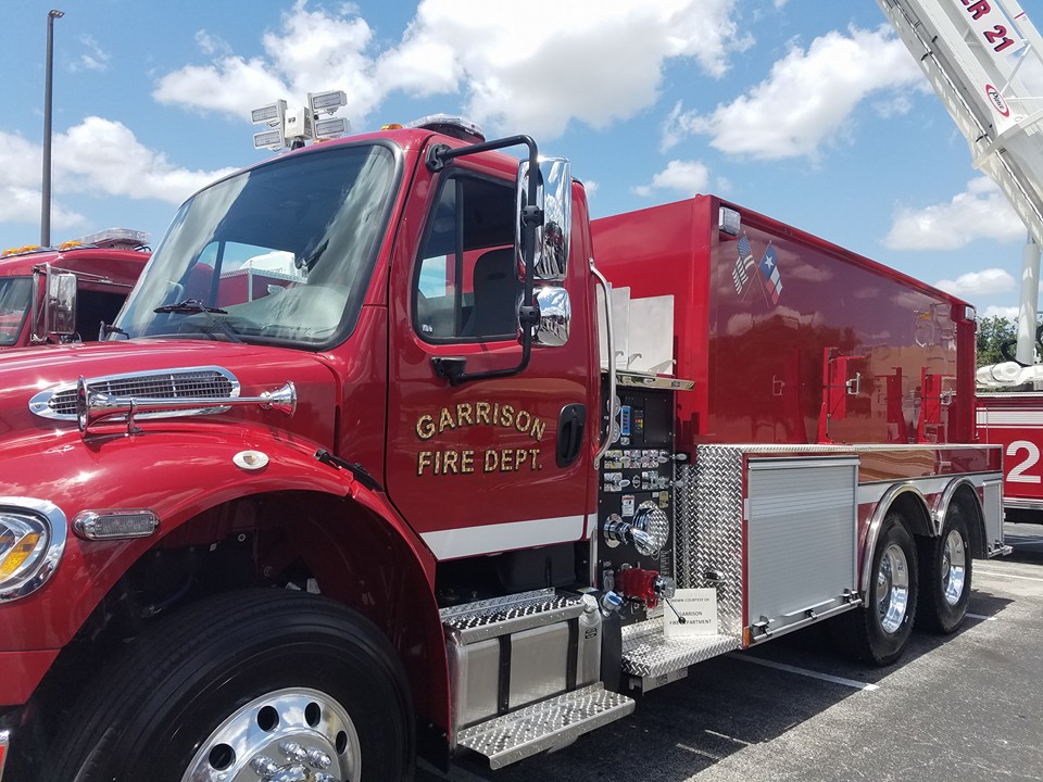 Garrison (TX) Volunteer Fire Department Using Pink Truck Fire
